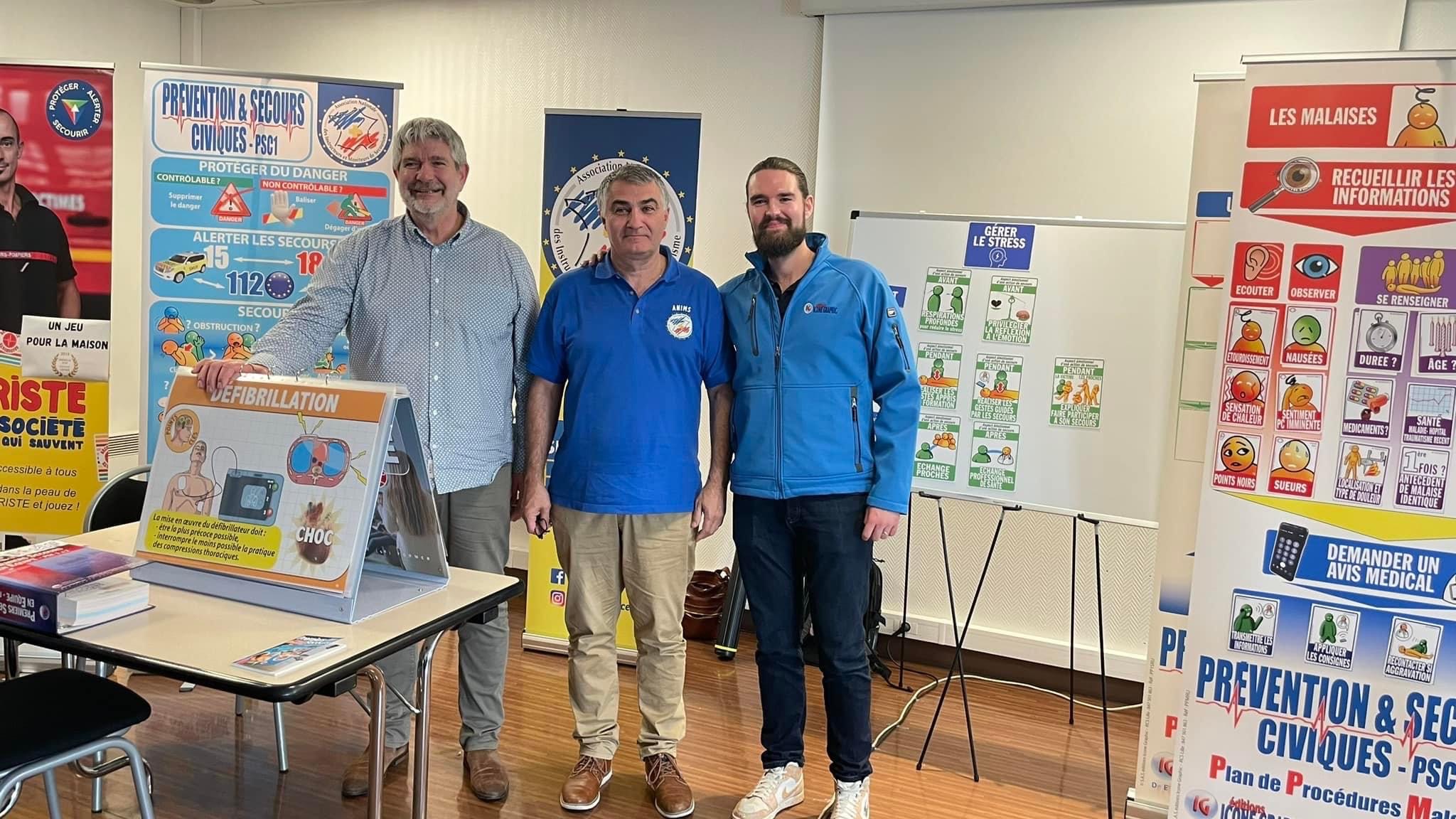 Patrcik Chavada Président de l'ANIMS, Bruno et Jeoffrey Vanehuin lors de l'EPN de l'ANIMS